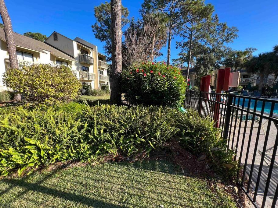 Spacious, Cozy Villa W/Parking In Coligny Villas ヒルトンヘッドアイランド エクステリア 写真